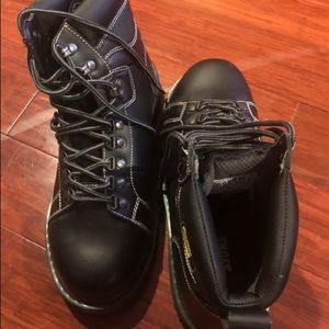 BRAND NEW!!! Steel Toe Shoe!!!!! -